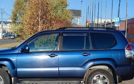 Toyota Land Cruiser Prado 120 рестайлинг, 2004 год, 1 712 000 рублей, 2 фотография