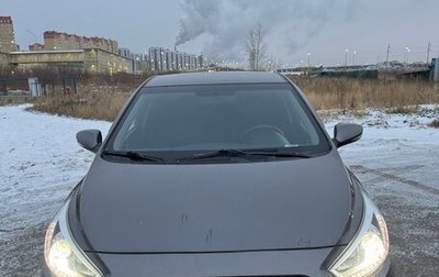 Hyundai Solaris II рестайлинг, 2013 год, 900 000 рублей, 1 фотография