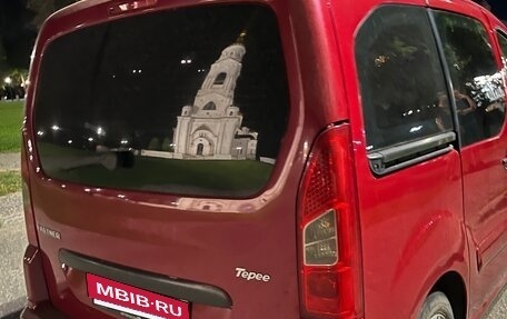 Peugeot Partner II рестайлинг 2, 2009 год, 860 000 рублей, 2 фотография