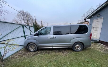 Hyundai H-1 II рестайлинг, 2012 год, 1 950 000 рублей, 2 фотография