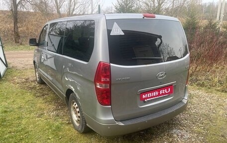 Hyundai H-1 II рестайлинг, 2012 год, 1 950 000 рублей, 13 фотография