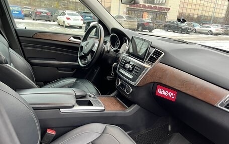 Mercedes-Benz M-Класс, 2013 год, 3 200 000 рублей, 4 фотография