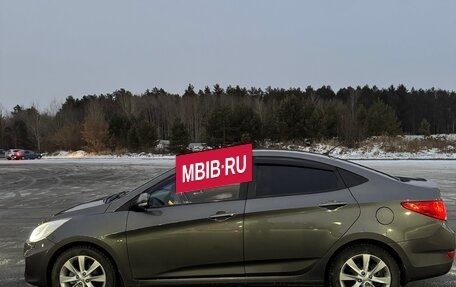 Hyundai Solaris II рестайлинг, 2013 год, 900 000 рублей, 4 фотография