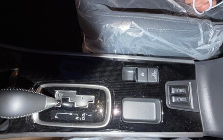 Mitsubishi Outlander III рестайлинг 3, 2022 год, 2 550 000 рублей, 15 фотография