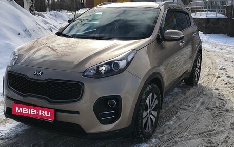 KIA Sportage IV рестайлинг, 2017 год, 2 300 000 рублей, 3 фотография