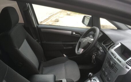 Opel Zafira B, 2012 год, 710 000 рублей, 3 фотография