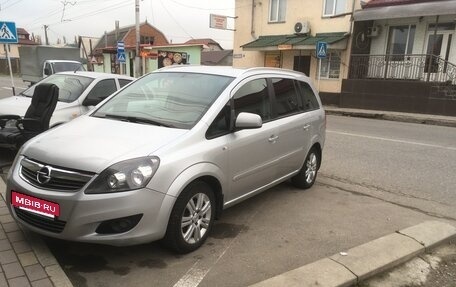 Opel Zafira B, 2012 год, 710 000 рублей, 2 фотография