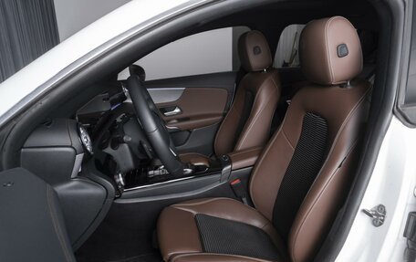 Mercedes-Benz CLA, 2020 год, 2 968 000 рублей, 10 фотография