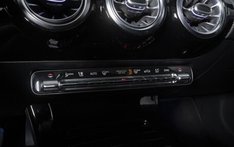 Mercedes-Benz CLA, 2020 год, 2 968 000 рублей, 16 фотография