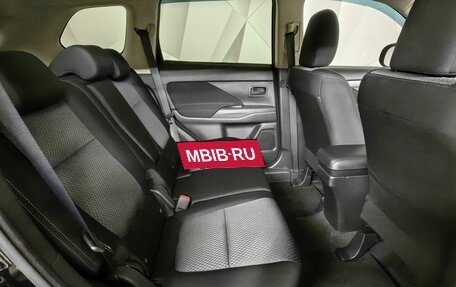 Mitsubishi Outlander III рестайлинг 3, 2018 год, 1 779 000 рублей, 16 фотография