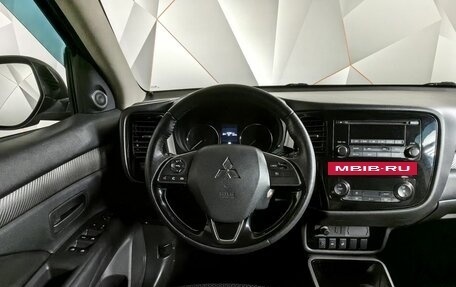 Mitsubishi Outlander III рестайлинг 3, 2018 год, 1 779 000 рублей, 20 фотография