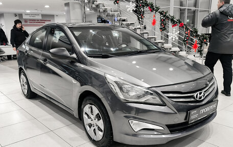 Hyundai Solaris II рестайлинг, 2015 год, 499 000 рублей, 3 фотография