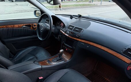 Mercedes-Benz E-Класс, 2004 год, 560 000 рублей, 10 фотография