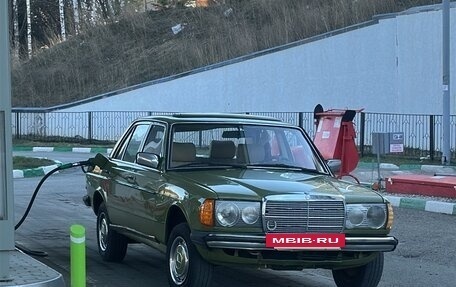 Mercedes-Benz W123, 1981 год, 470 000 рублей, 8 фотография