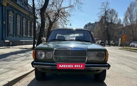 Mercedes-Benz W123, 1981 год, 470 000 рублей, 3 фотография