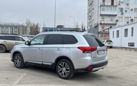 Mitsubishi Outlander III рестайлинг 3, 2018 год, 2 190 000 рублей, 5 фотография