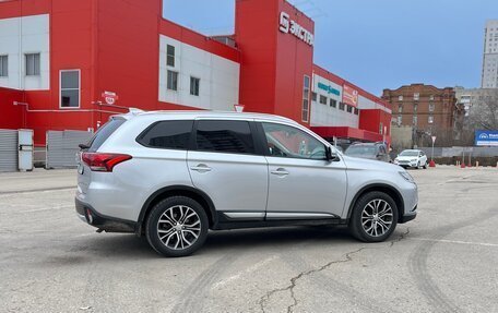 Mitsubishi Outlander III рестайлинг 3, 2018 год, 2 190 000 рублей, 9 фотография