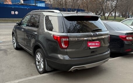 Ford Explorer VI, 2016 год, 2 900 000 рублей, 6 фотография