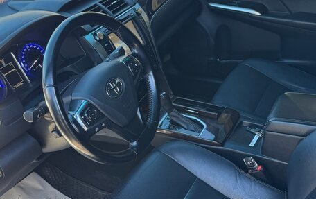 Toyota Camry, 2017 год, 2 550 000 рублей, 4 фотография