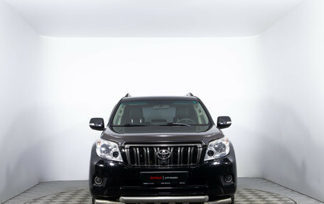 Toyota Land Cruiser Prado 150 рестайлинг 2, 2013 год, 2 850 000 рублей, 2 фотография