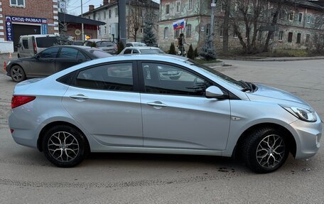 Hyundai Solaris II рестайлинг, 2012 год, 880 000 рублей, 4 фотография