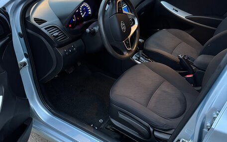 Hyundai Solaris II рестайлинг, 2012 год, 880 000 рублей, 9 фотография