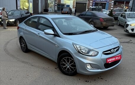 Hyundai Solaris II рестайлинг, 2012 год, 880 000 рублей, 3 фотография