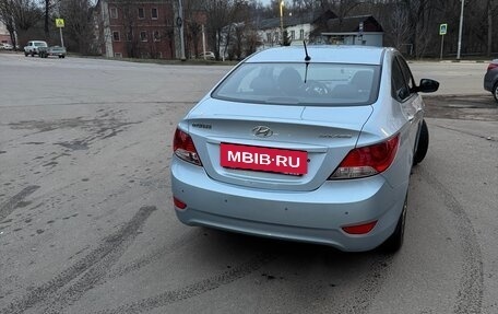 Hyundai Solaris II рестайлинг, 2012 год, 880 000 рублей, 5 фотография