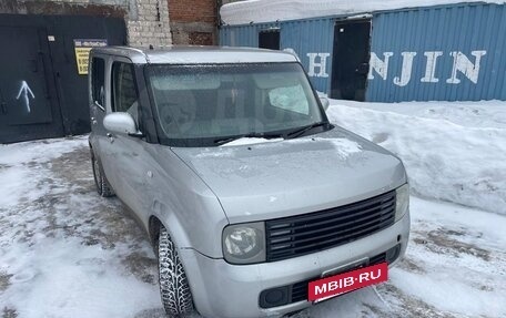 Nissan Cube II, 2004 год, 450 000 рублей, 2 фотография