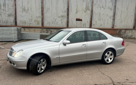 Mercedes-Benz E-Класс, 2003 год, 1 211 000 рублей, 2 фотография