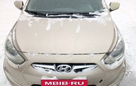 Hyundai Solaris II рестайлинг, 2011 год, 550 000 рублей, 2 фотография
