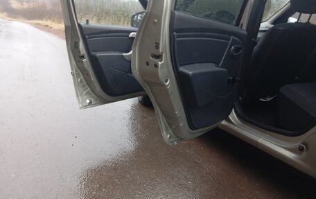 Renault Logan I, 2010 год, 359 000 рублей, 6 фотография