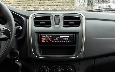 Renault Sandero II рестайлинг, 2015 год, 693 000 рублей, 13 фотография