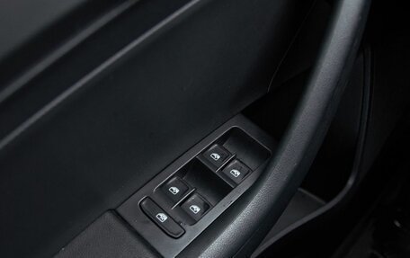 Volkswagen Polo VI (EU Market), 2020 год, 1 600 000 рублей, 8 фотография