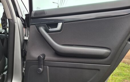 Audi A4, 2002 год, 670 000 рублей, 1 фотография