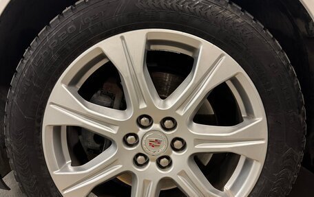 Cadillac SRX II рестайлинг, 2014 год, 2 700 000 рублей, 17 фотография