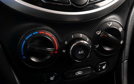 Hyundai Solaris II рестайлинг, 2012 год, 939 000 рублей, 12 фотография