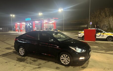 Hyundai Solaris II рестайлинг, 2018 год, 750 000 рублей, 2 фотография