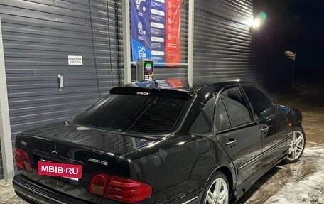 Mercedes-Benz E-Класс, 1998 год, 420 000 рублей, 3 фотография