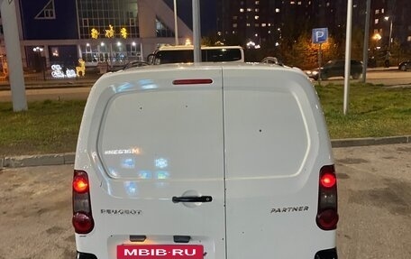 Peugeot Partner II рестайлинг 2, 2013 год, 650 000 рублей, 2 фотография