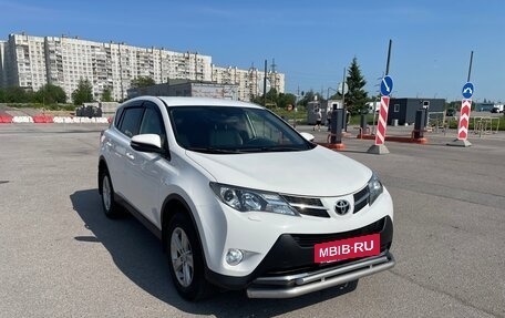 Toyota RAV4, 2013 год, 1 850 000 рублей, 10 фотография