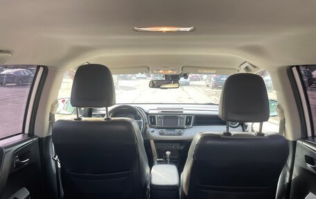 Toyota RAV4, 2013 год, 1 850 000 рублей, 18 фотография