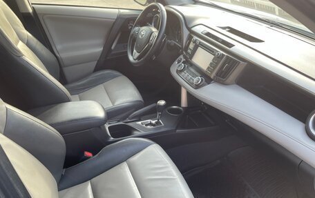 Toyota RAV4, 2013 год, 1 850 000 рублей, 14 фотография