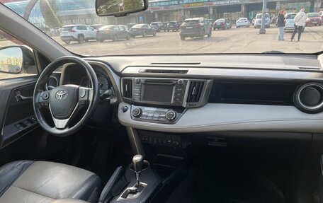 Toyota RAV4, 2013 год, 1 850 000 рублей, 15 фотография