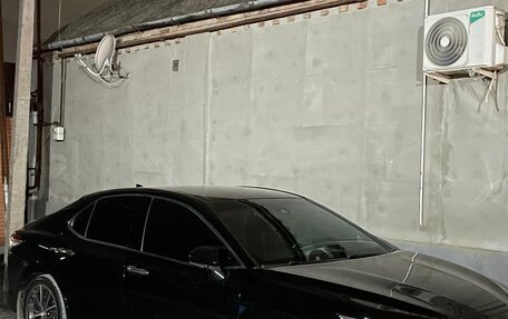 Toyota Camry, 2020 год, 3 120 000 рублей, 2 фотография