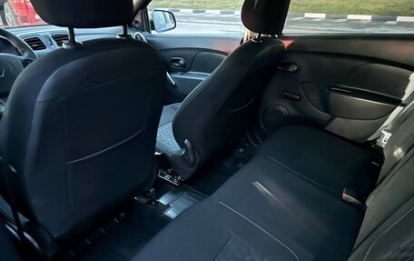 Renault Logan II, 2017 год, 755 000 рублей, 14 фотография