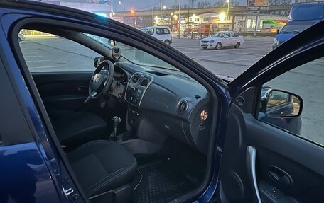 Renault Logan II, 2017 год, 755 000 рублей, 13 фотография