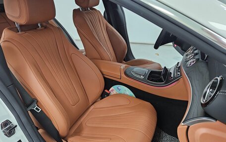 Mercedes-Benz CLS, 2023 год, 6 510 000 рублей, 10 фотография