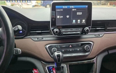 Hyundai Grand Starex Grand Starex I рестайлинг 2, 2020 год, 2 830 000 рублей, 6 фотография