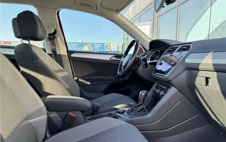 Volkswagen Tiguan II, 2020 год, 2 393 000 рублей, 7 фотография